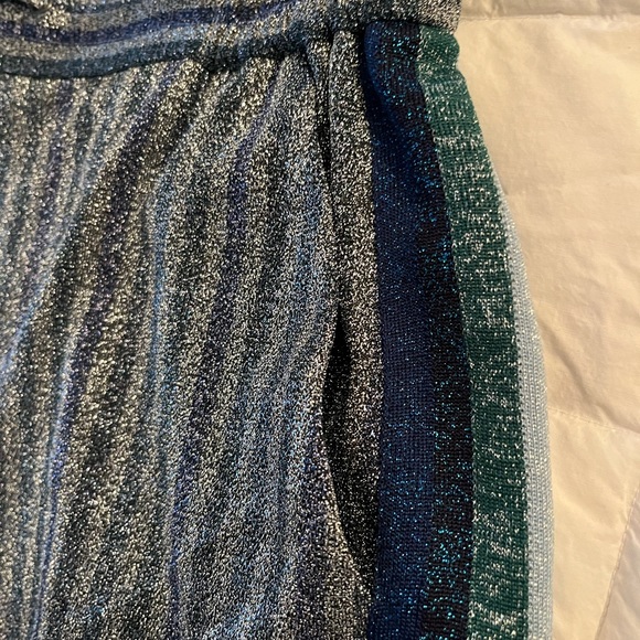 Two piece metallic set - Picture 6 of 17